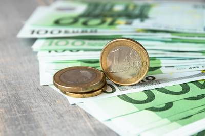 Loon van half miljoen bedienden zal in januari wellicht 1,43 procent stijgen