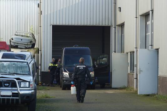 De politie en LFO zijn ter plaatse in Waspik.