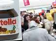 VIDEO: Klanten bijna met elkaar op de vuist door korting van 70% op Nutella