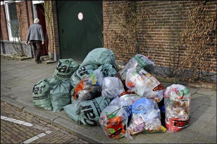 Inzamelzak voor plastic gratis de supermarkt | De | gelderlander.nl