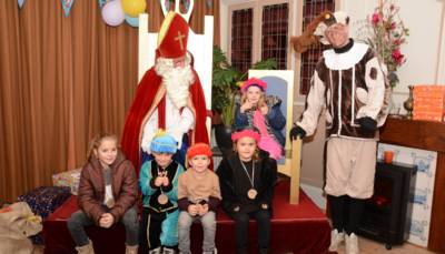 Een snurkende Piet en zelf pepernoten bakken in het Sinterklaashuis in Someren-Eind