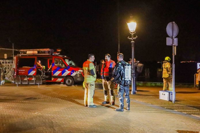 De hulpdiensten rukten massaal uit naar Buiten de Waterpoort, maar vonden de drenkeling niet
