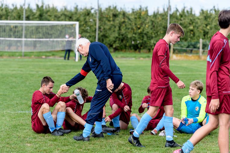 Ook de voetbalclubs doen het weer uitstekend. 
 Beeld ID/ Maarten De Bouw