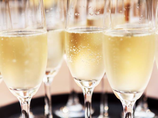 Na dode in Duitsland en nu ook zieken in Nederland, waarschuwt Nederlandse voedselwaakhond voor mogelijke xtc in bepaalde champagneflessen
