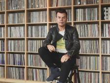 Britse dj Paul Oakenfold aangeklaagd voor seksueel wangedrag: ‘Masturbeerde in bijzijn assistent’