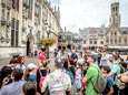 “In die twee uur met een gids kun je zelfs geen wafel eten”: zó beleven excursietoeristen hun blitzbezoek aan Brugge