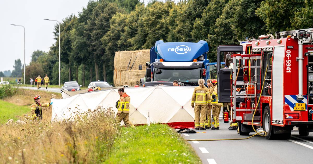 Opnieuw ernstig ongeluk in de Achterhoek: vrachtwagen en bestelbusje botsen frontaal.