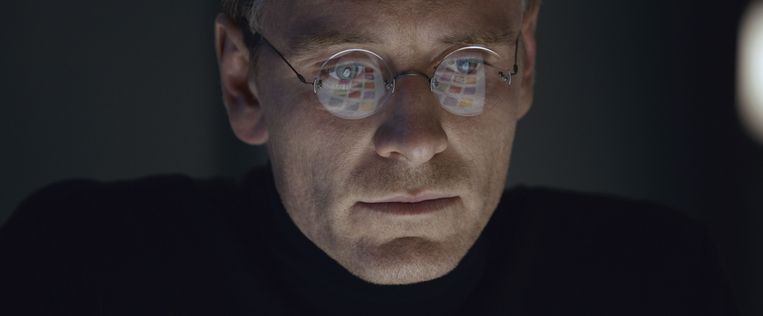 Michael Fassbender in Steve Jobs. Beeld 