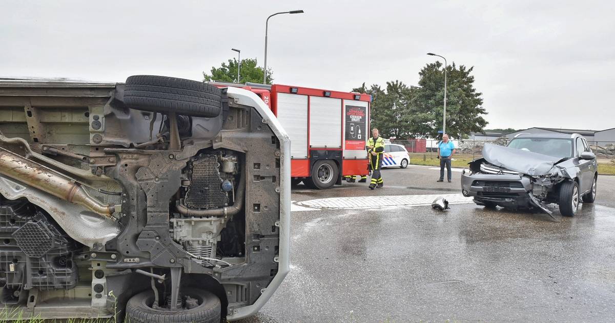 Twee gewonden bij ongeval in Tilburg, traumahelikopter opgeroepen.
