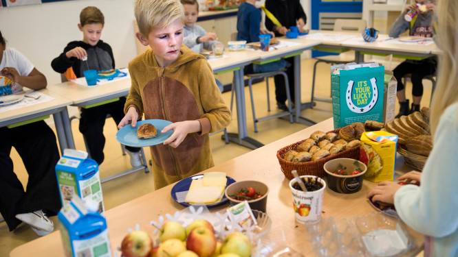 Roosendaalse ontbijtproef op school smaakt naar meer: ‘Logisch, sommigen kwamen met honger binnen’