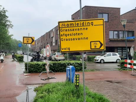 Druk Meerhovens kruispunt chaotischer dan ooit door afsluiting fietspad: ‘Dit gaat een keer goed mis’