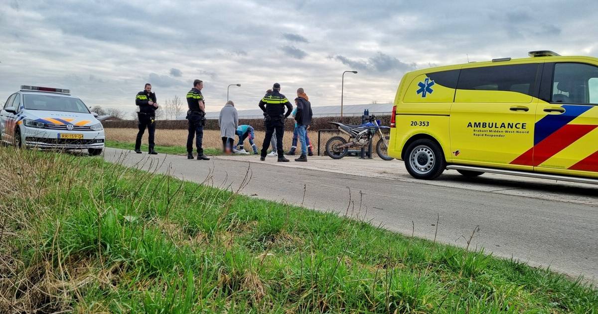 Jongen naar het ziekenhuis na ongeval met crossmotoren in Haaren.