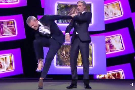 Lambert Wilson en talons.