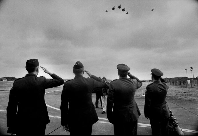 De Amerikanen vertrekken op 13 januari 1994 voor de laatste keer van vliegbasis Soesterberg.