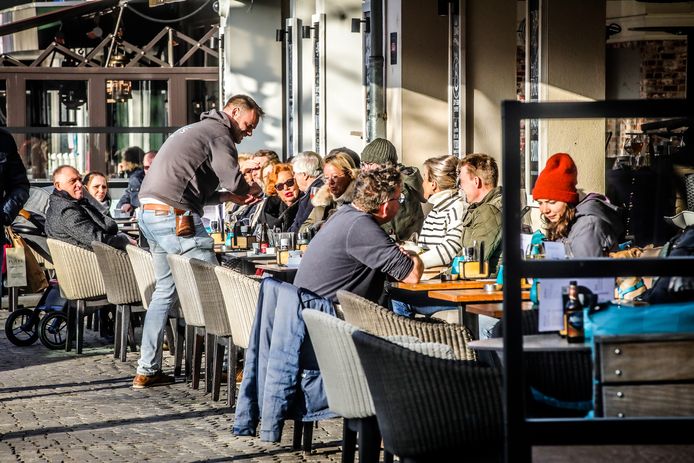 Onder meer Sluis houdt een protestactie door de horeca terug één dag te openen.