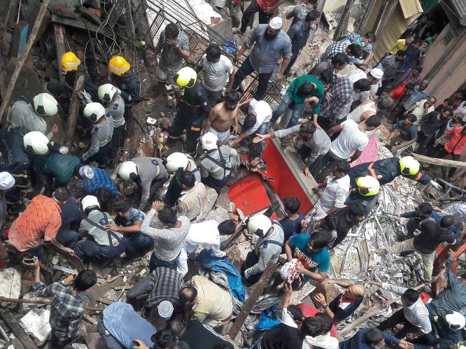 Appartementsblok ingestort in Mumbai: zeven doden, nog tientallen mensen onder het puin