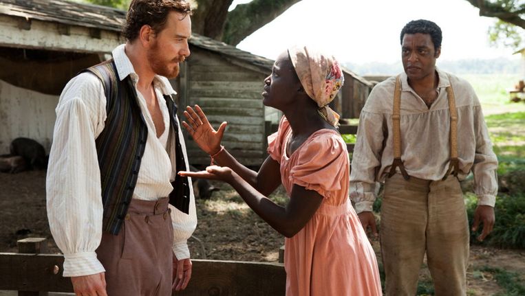 Scene uit de film 12 years a slave. Rechts acteur Chiwetel Ejiofor in de rol van Solomon Northup Beeld Brunopress