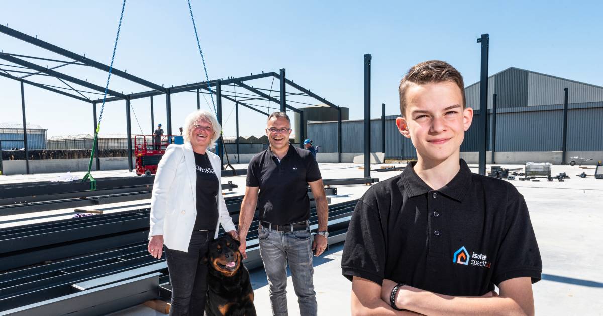 Sinds Stefan (13) multimiljonair strikte, is het bedrijf van zijn ouders booming: ‘Telefoon bleef maar gaan’