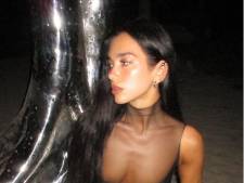Les stars en vacances: Dua Lipa fête ses 27 ans à Ibiza