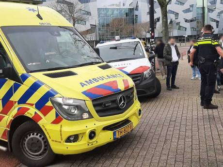 Verwarde man steekt bezoeker van Nijmeegse moskee neer en daarna zichzelf: ‘Iedereen is enorm aangedaan’