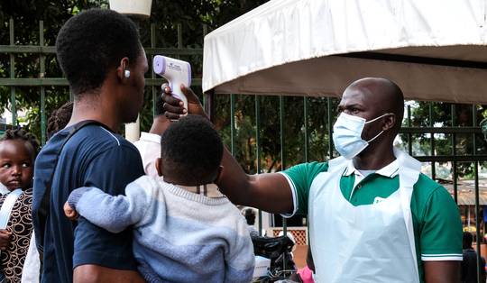 Nieuwe ebola-uitbraak kan een van de ergste ooit worden: ‘Kleinste spatje besmette stoelgang, speeksel of bloed kan genoeg zijn’