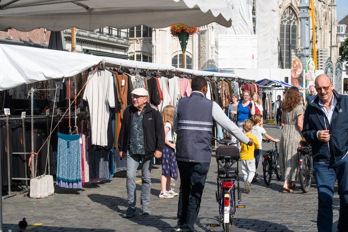 emmer Kwelling groef Veertien lokale winkeliers gaan hun artikelen verkopen op een weekmarkt in  Breda | Breda | bndestem.nl