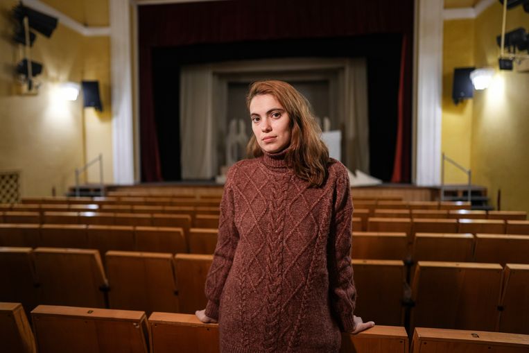 Maria Koetniakova  in het muziekcentrum in Lviv. ''Ik had het theater overleefd, maar nu zou ik doodgaan in de Filharmonie', dacht ik.' Beeld AP