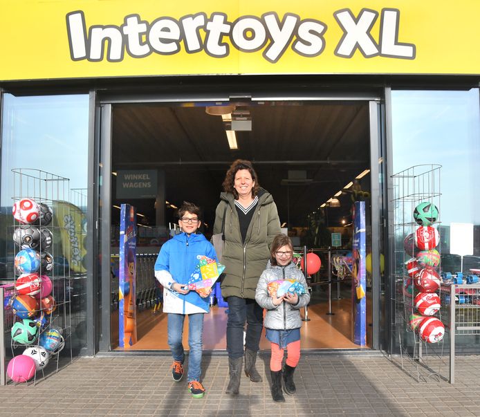 Klanten Intertoys XL: 'Een echte winkel toch leuker' | Zeeuws |