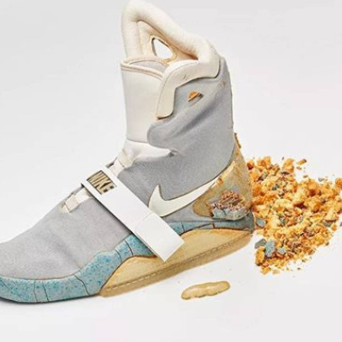 Originele Back to the Future II gymschoen verkocht voor 100.000 dollar Show AD