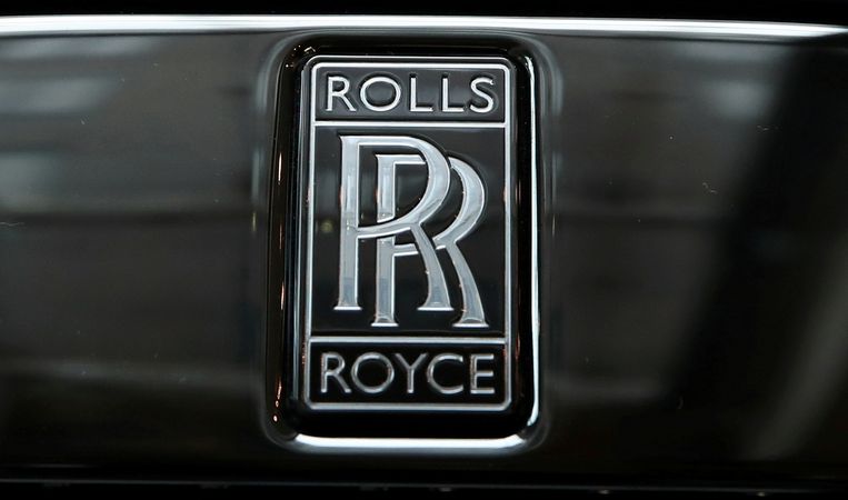 Rolls-Royce zal vanaf 2030 alleen nog maar elektrische wagens maken en verkopen.  Beeld REUTERS