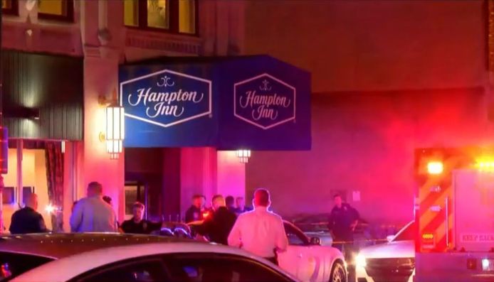 Hulpdiensten bij het Hampton Inn-hotel in Indianapolis.