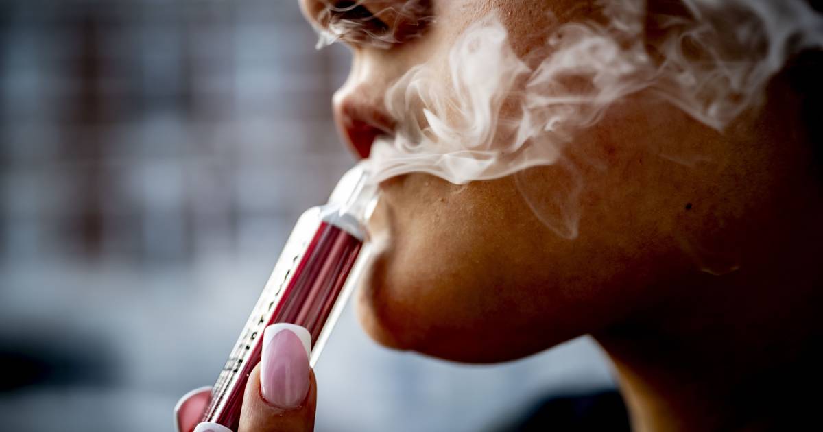 Kom op tegen Kanker vraagt betere handhaving van verkoopverbod vapes bij  minderjarigen | Binnenland | hln.be