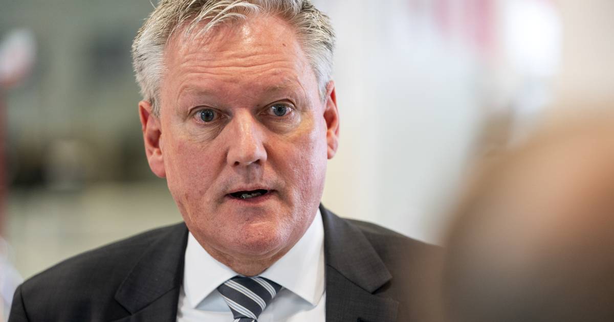 burgemeester-venlo-doet-geen-aangifte-van-racisme-wegens-leuzen-op-uwv