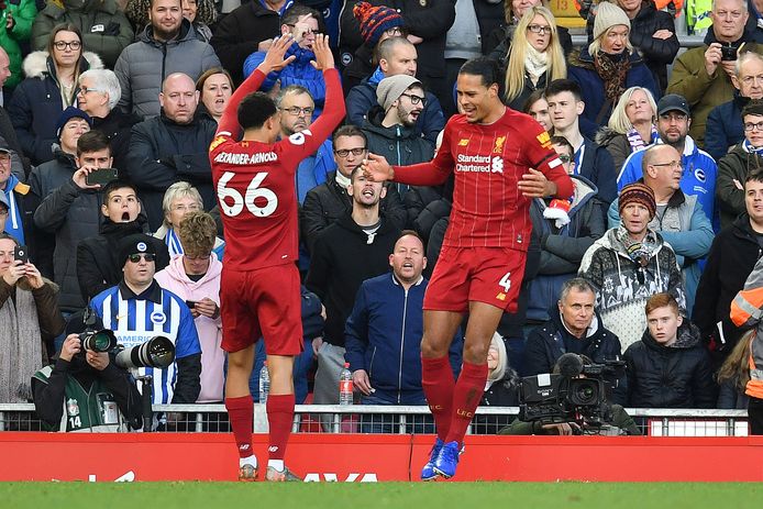 Van Dijk bedankt aangever Trent Alexander-Arnold.