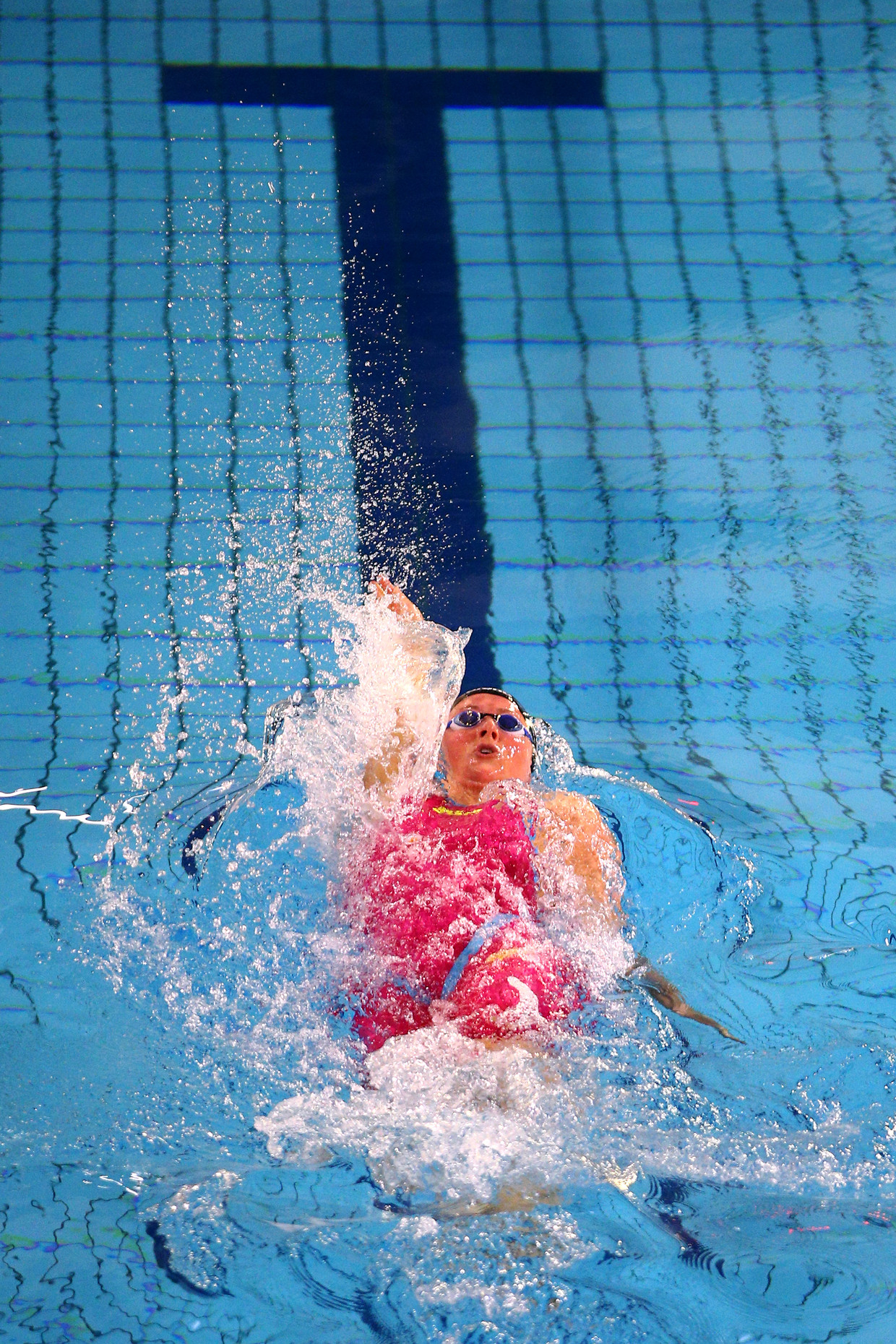 Kira Toussaint op de 100 meter rugslag tijdens de Swim Cup Beeld Getty Images