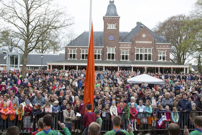 Volkspark Rijssen kleurt rood wit blauw Koningsdag 2017