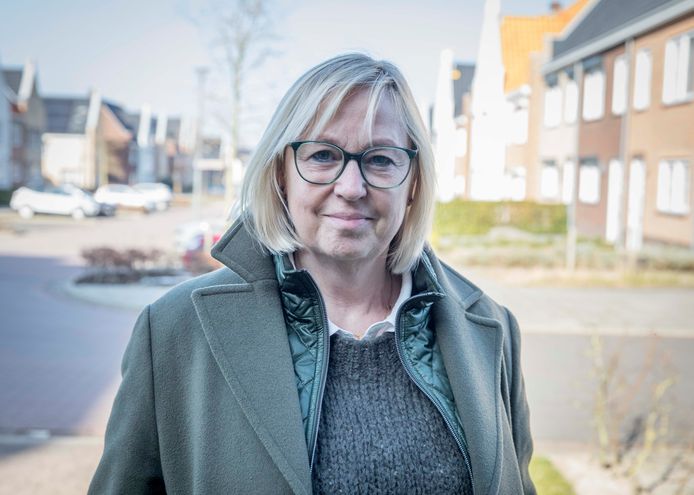 Marjolein Sinke-Oele (PvdA) uit Kruiningen kwam door voorkeursstemmen in de gemeenteraad van Reimerswaal.