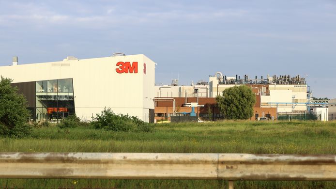 De vestiging van chemiebedrijf 3M in Zwijndrecht.
