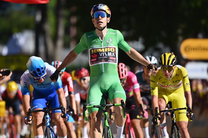 Wout van Aert nog steviger in groene trui in Tour de France na fraaie zege  op slotklim in Lausanne | Tour de France | AD.nl