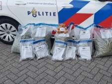 Bijna 20 kilo hasj en wiet: Belgen en man uit Oudenbosch gearresteerd bij Schijfse bossen