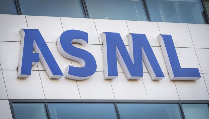 Woensdag werd bekend dat de omzet van ASML boven de negen miljard euro uit steeg.