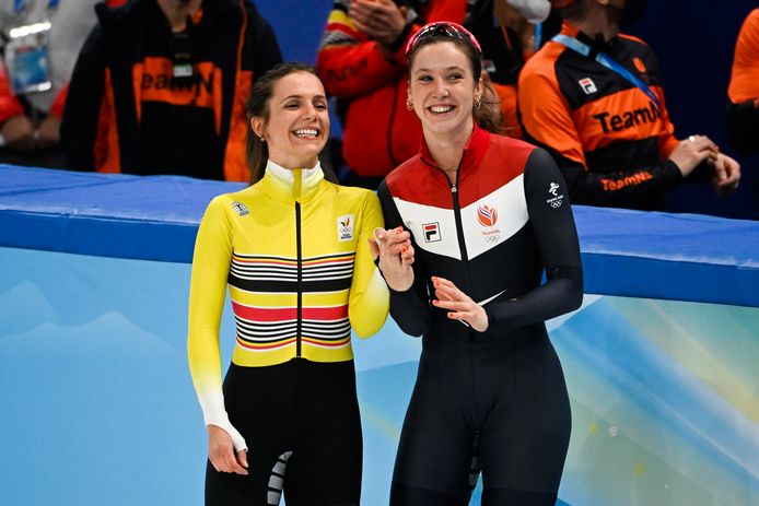 Hanne Desmet (l) en Suzanne Schulting.