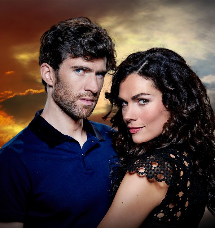 Benja Bruijning en Anna Drijver de Underwoods van tvserie Nieuwe Buren Show pzc.nl