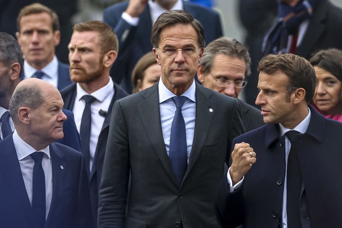 De Duitse bondskanselier Olaf Scholz, premier Mark Rutte en de Franse president Emmanuel Macron.