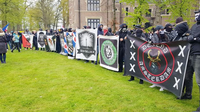 Elke Defend-groep heeft zijn eigen logo.
