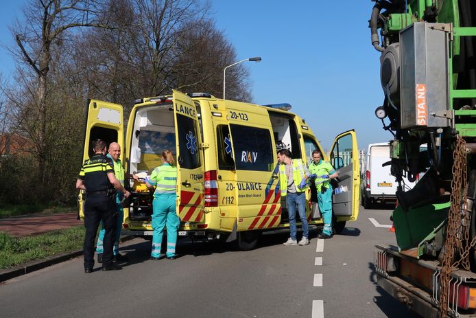 Een fietsster raakte gewond bij een ongeluk in Breda.