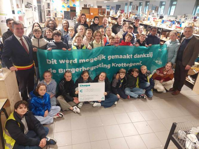 Leerlingen Spanjeschool geven Kringwinkel financieel duwtje in de rug