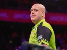 Michael van Gerwen van podium geveegd door Josh Rock op Austrian Darts Open