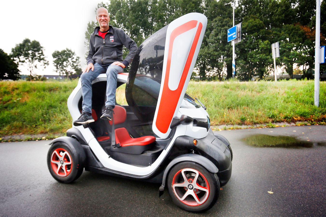 Een dure sportwagen of een Twizy? Daan kiest voor de laatste ‘Wat heb