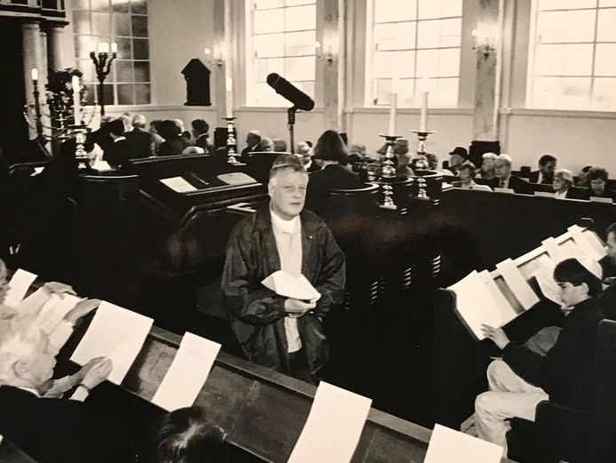 Leo van der Velde met keppel.